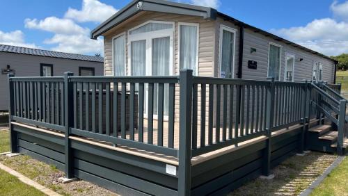 Cowes Casa | 14b Medina Rise Thorness Bay Isle of Wight