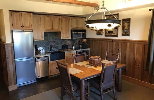 Lake Placid Condominio | 15-45% Off- Whiteface Lodge- Pools, Hot tubs, Spa, Game Room & Theatre!