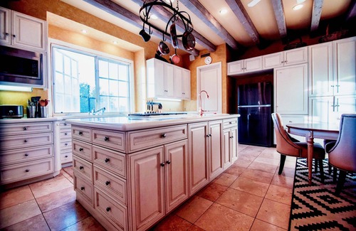 Cherry Valley Casa | RANCHO INSPIRADO FRANCÉS DE 14 ACRE