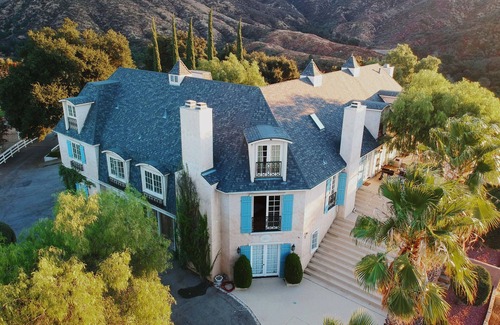 Cherry Valley Casa | RANCHO INSPIRADO FRANCÉS DE 14 ACRE