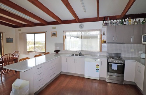Mallacoota Casa | 15 Brady Street, Mallacoota