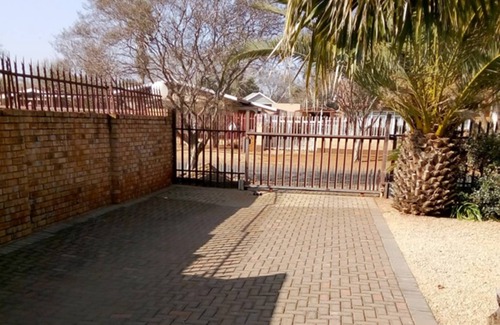 Carletonville Complejo | 15 m² Habitación privada ∙ 1 habitación ∙ 2 huéspedes