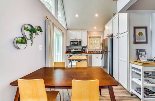 Tobyhanna Cabaña | 15 Mi to Ski Resort: Home w/ Fire Pit in Tobyhanna
