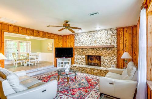 Ocala Casa | 15 Mi to World Equestrian Center Home with Yard!