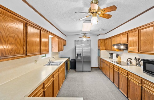 South Baton Rouge Casa | 15 Min to LSU & Downtown! Oak Hills Place Hideaway