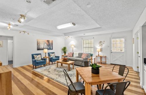 South Baton Rouge Casa | 15 Min to LSU & Downtown Oak Hills Place Hideaway