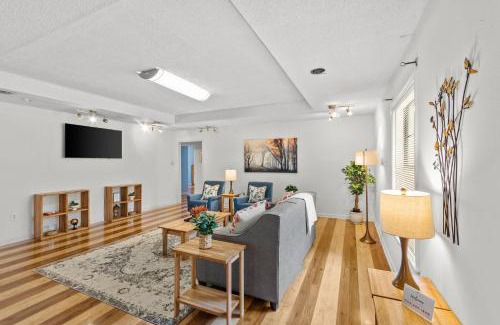 South Baton Rouge Casa | 15 Min to LSU & Downtown Oak Hills Place Hideaway