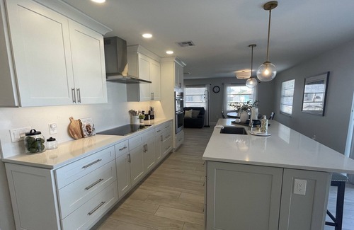 Osprey Casa | 15 mins from Beautiful Siesta Key Beach, Waterfront Home w/Private Pool