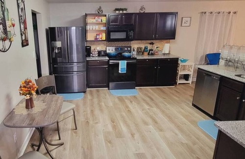 Meridianville Casa | 15 mins from everything in Huntsville !