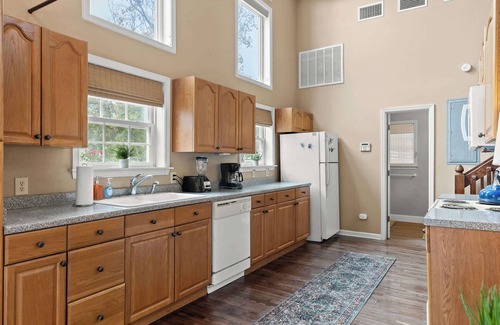Lookout Valley Neighborhood Association Casa | 15 Mins to Chattanooga - Peaceful Farm Pool House