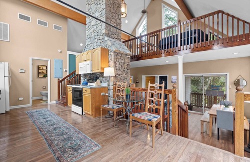 Lookout Valley Neighborhood Association Casa | 15 Mins to Chattanooga - Peaceful Farm Pool House