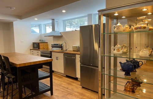 Chelsea Apartamento | 15 mins to DT Ottawa in Chelsea. Minutes to Nordik