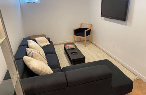 Chelsea Apartamento | 15 mins to DT Ottawa in Chelsea. Minutes to Nordik