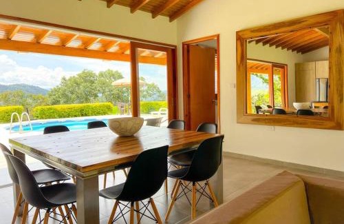 Andes Casa | 15 mins to Jardín Spacious & Convenient House
