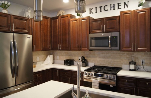 Village of Bloomfield Casa | 15 Mins to Lake Geneva 3+ Family Capacity