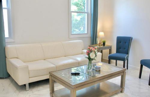 Queens Apartamento | 15 Minutes From Manhattan 2-Bedroom Apartment in LIC Astoria Queens