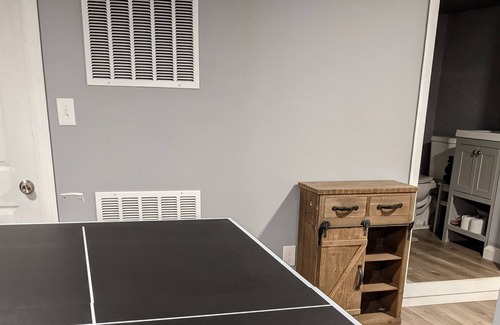 East Haven  Rutland County Casa | 15 minutes to k-town with sauna and pool table sleeps up to four