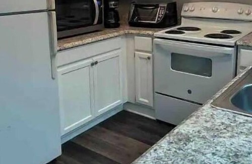Sandalwood Casa | 15 minutes to the beach