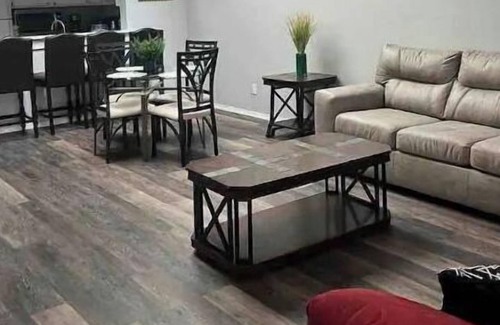 Sandalwood Casa | 15 minutes to the beach
