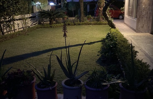 F-8 Sector Casa | 15 minutes walk to The Centaurus Mall Islamabad. Center heart of city