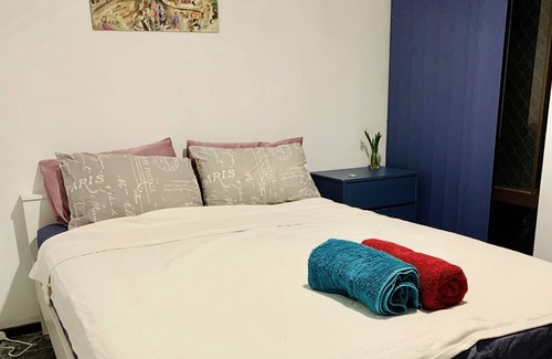 Booragoon Casa | 15% OFF/Long Stay /Cosy Queen Bedroom Near City/Swan River/Fremantle In a House