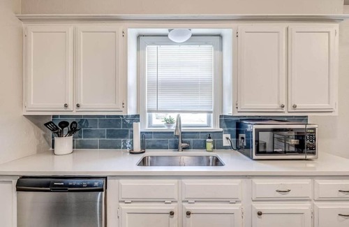 Central Oklahoma City Casa | 15% Summer Discount~ Entire Home ~ Full Kitchen ~ Large Fenced Backyard