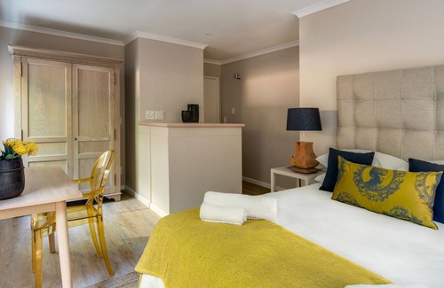 Camps Bay Villa | 15 Woodford