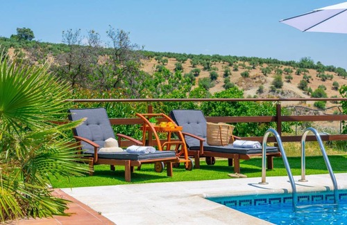 Alozaina Casa | 150 m² Casa ∙ 4 habitaciones ∙ 8 huéspedes