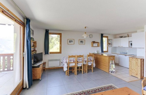 Vallandry Apartamento | 200m del centro estación, 1.o piso, terraza, tv, local para esquís, 75m², Peisey-Vallandry