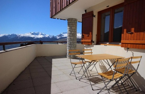 Vallandry Apartamento | 200m del centro estación, 1.o piso, vista montaña, tv, local para esquís, 48m², Peisey-Vallandry