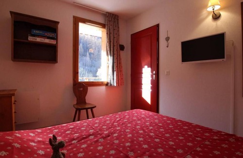 Vallouise-Pelvoux Apartamento | 150m del centro estación, 2.o piso, balcón, tv, 36m², Pelvoux