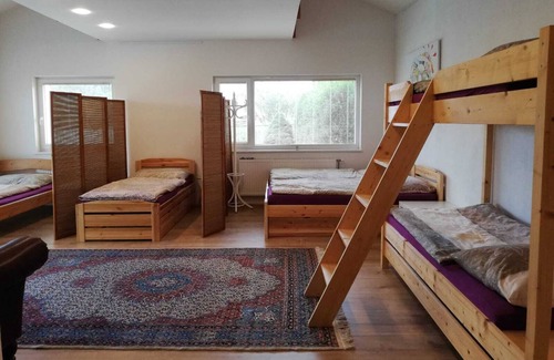 Markt Sankt Martin Casa | 150m2 Haus + 70m2 Yogaraum + 4000 m2 Garten + Jurte