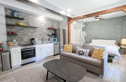 Eureka Springs Historic District Casa | 151 Spring Downtown Eureka Springs Suite A