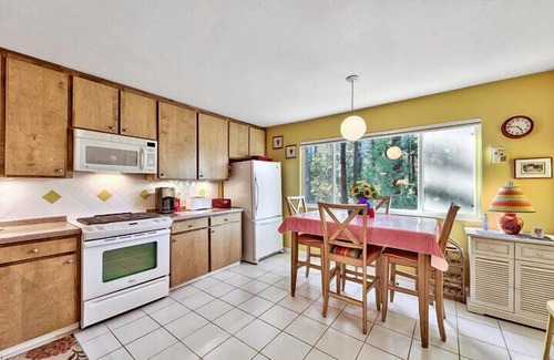 South Lake Tahoe Cabina | 1510 Wildwood, Sitzmark 4