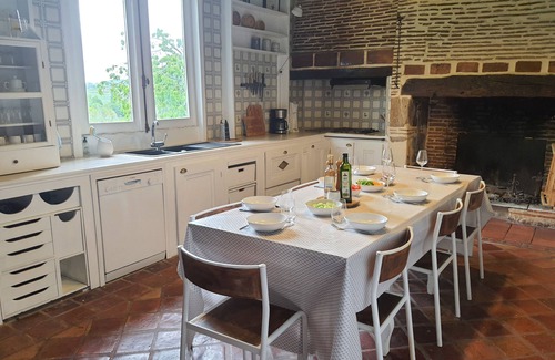 Moulinet Casa | 15th century house with swimming pool in the middle of orchards