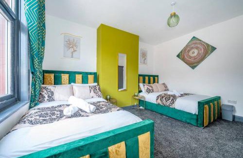 Leeds Casa | *15w* setup for your most amazing & relaxed stay + Free Parking + Free Fast WiFi *