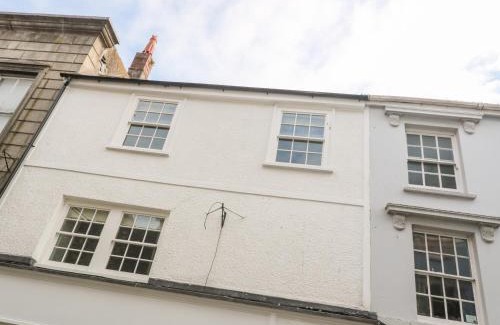 Mylor Churchtown Casa | 16 Arwenack Street