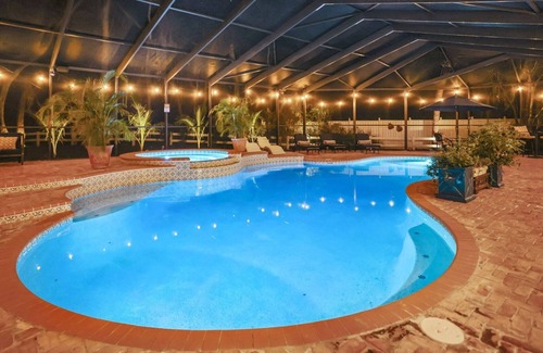 Seminole Casa | 16 beds, 5BA, 2 Acres, Salt POOL, Spa
