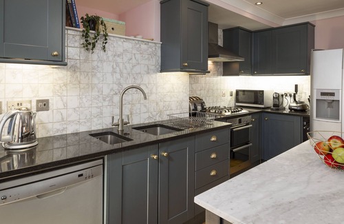 Salcombe Cabaña | 16 Courtenay Street, SALCOMBE