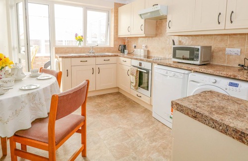 Stalham Casa | 16 Heron Gardens, STALHAM