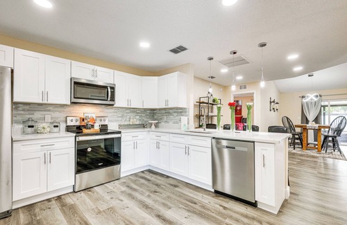 Bloomingdale Casa | 16 Mi to Downtown Tampa: Home w/ Hot Tub!