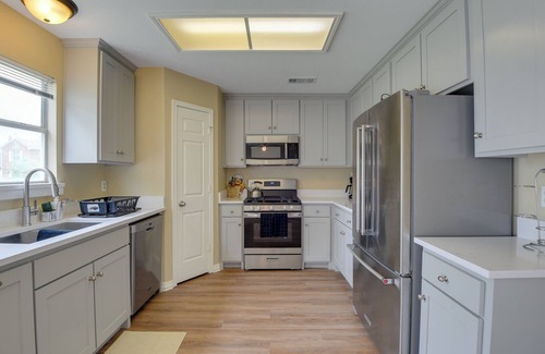 Cedar Hill Casa | 16 Mi to Dtwn Dallas: Spacious Home w/ Yard!