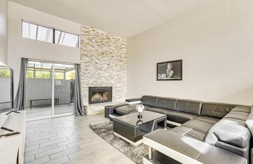 Paradise Valley Village Casa | 16 Mi to Dtwn Phoenix Home with Patio and Fireplace!