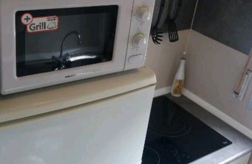 Moscardo Apartamento | 16 Mirasierras Metro Wifi A/C free parking on street