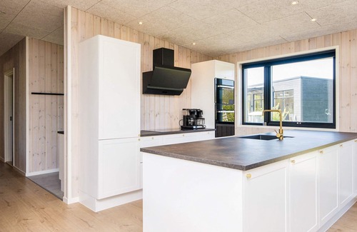 Fjellerup Strand Casa | 16 person holiday home in Glesborg