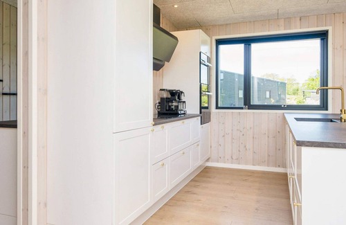 Fjellerup Strand Casa | 16 person holiday home in Glesborg