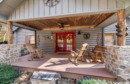 Reliance Cabina | 16 Person sewing/craft retreat near Hiwassee River