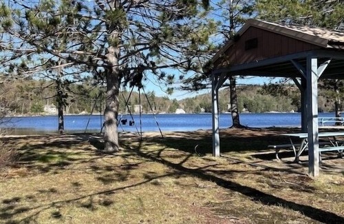 Antrim Casa | 16 ppl 2 hot tubs, game room, fire pit
