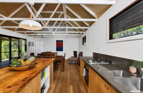 Suffolk Park Casa | #16 Tallow Sands - Tawny Frogmouth Beach House