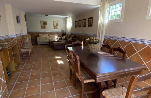 Las Jaras Chalet De Esquí | 160 m² Chalet ∙ 3 habitaciones ∙ 10 huéspedes